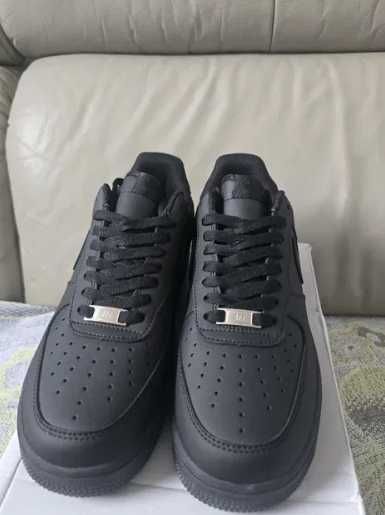 Czarne Nike Air Force 1  44
