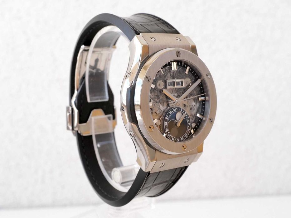 Classic Fusion Aerofusion Moonphase Titanium 42mm