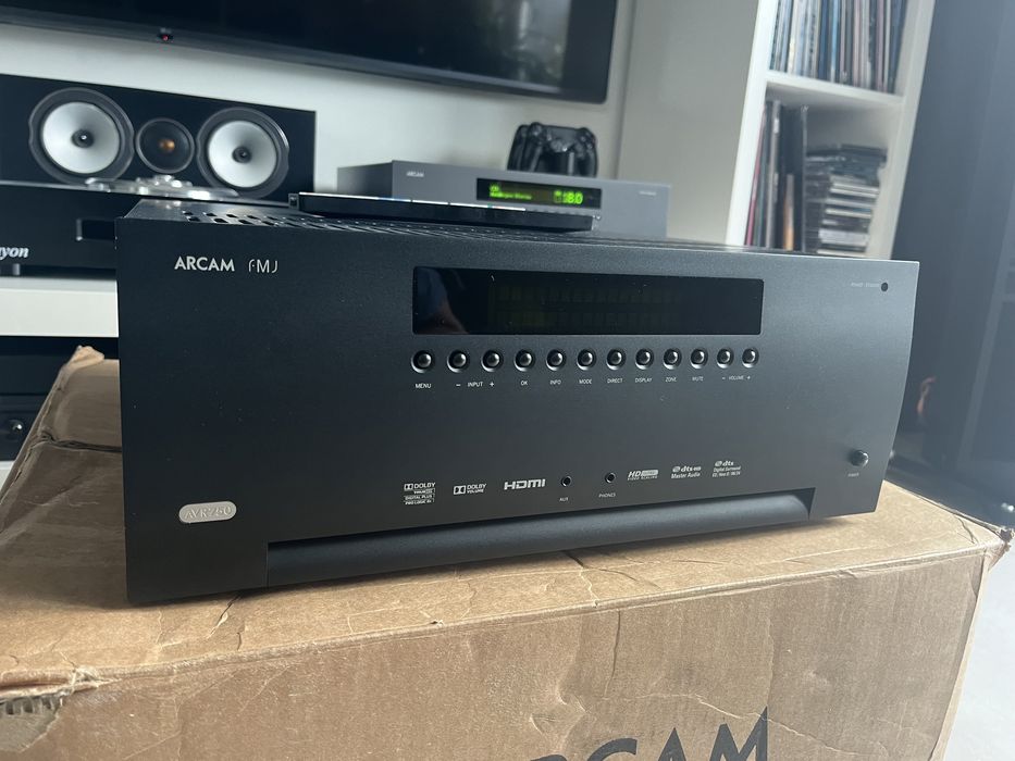 Arcam AVR750 amplituner