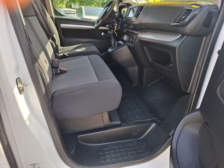 Peugeot Traveller 1.5 BlueHDi L1H1 Active Compact