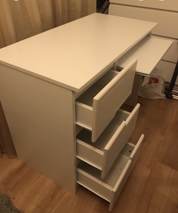 Biurko komputerowe z szufladami , białe bdb stan