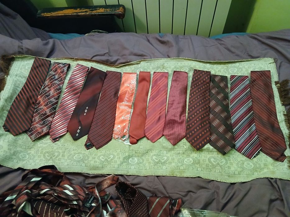 мужские галстуки и бабочки