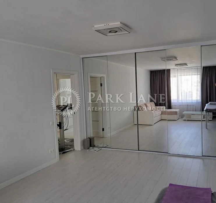 1 кімнатна пр.Бажана 24/1