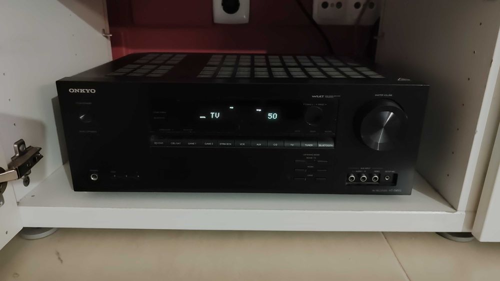 Home Cinema Onkyo Dolby Atmos 5.1.2 + Subwoofer + Receiver (450€)