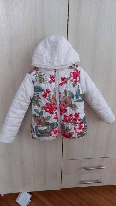 Куртка весняна 122-128 см