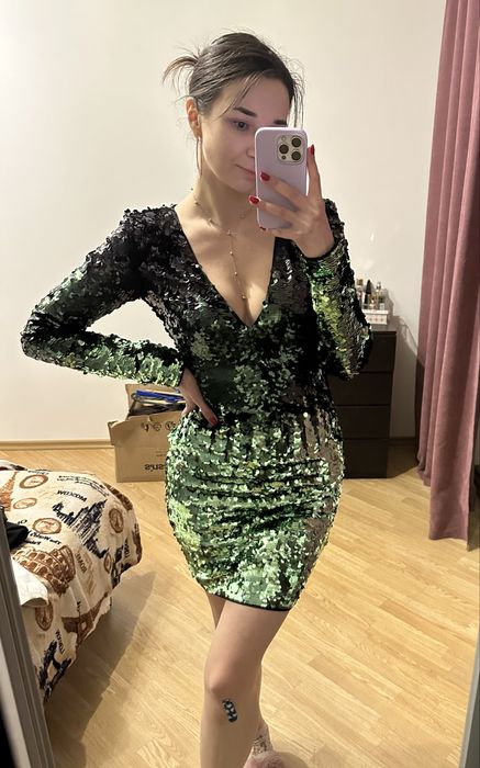 Сукня H&M у паєтках темно зелена