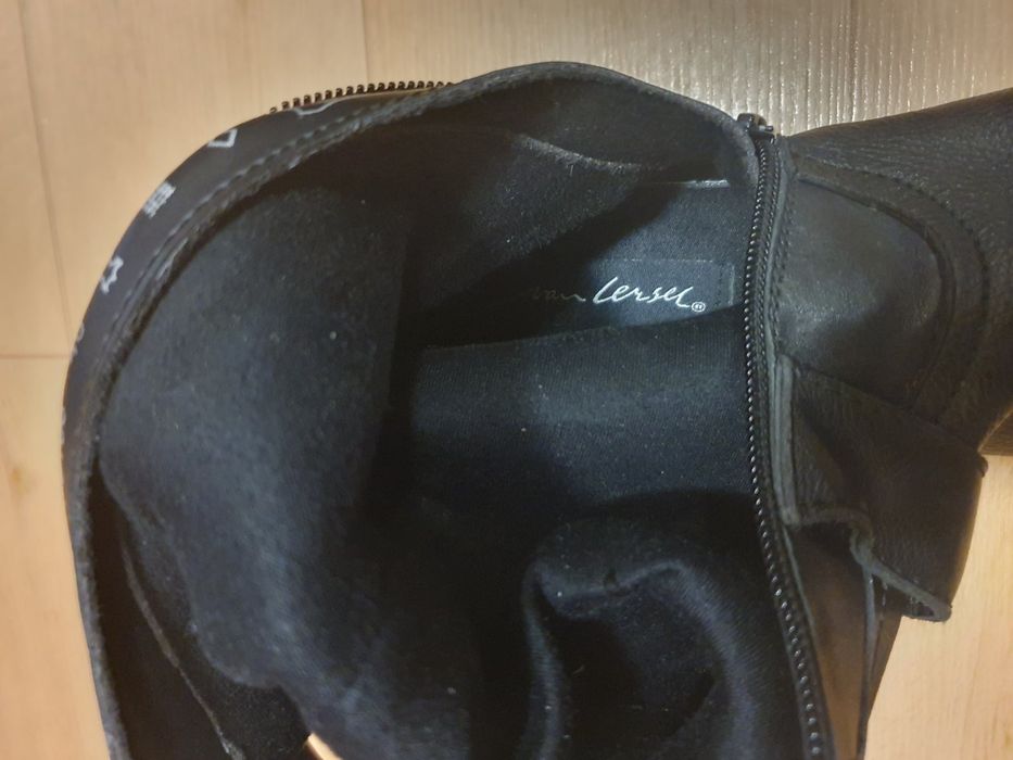 Продам женские сапоги . Размер 40