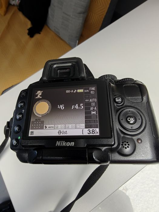 Sprzedam aparat Nikon d5000