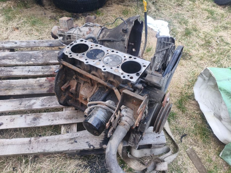 Słupek dół silnika Kia k2500