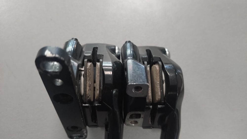 zaciski shimano 105 komplet z klockami