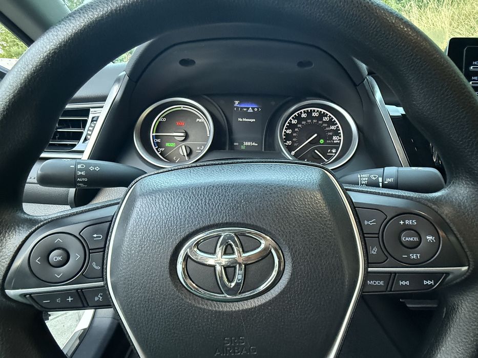 Продам економну TOYOTA CAMRY Hybrid
