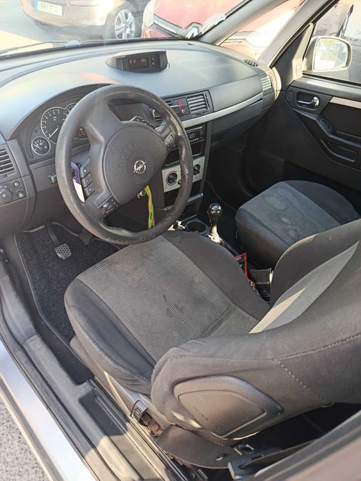 Vendo carro Meriva Opel 2004