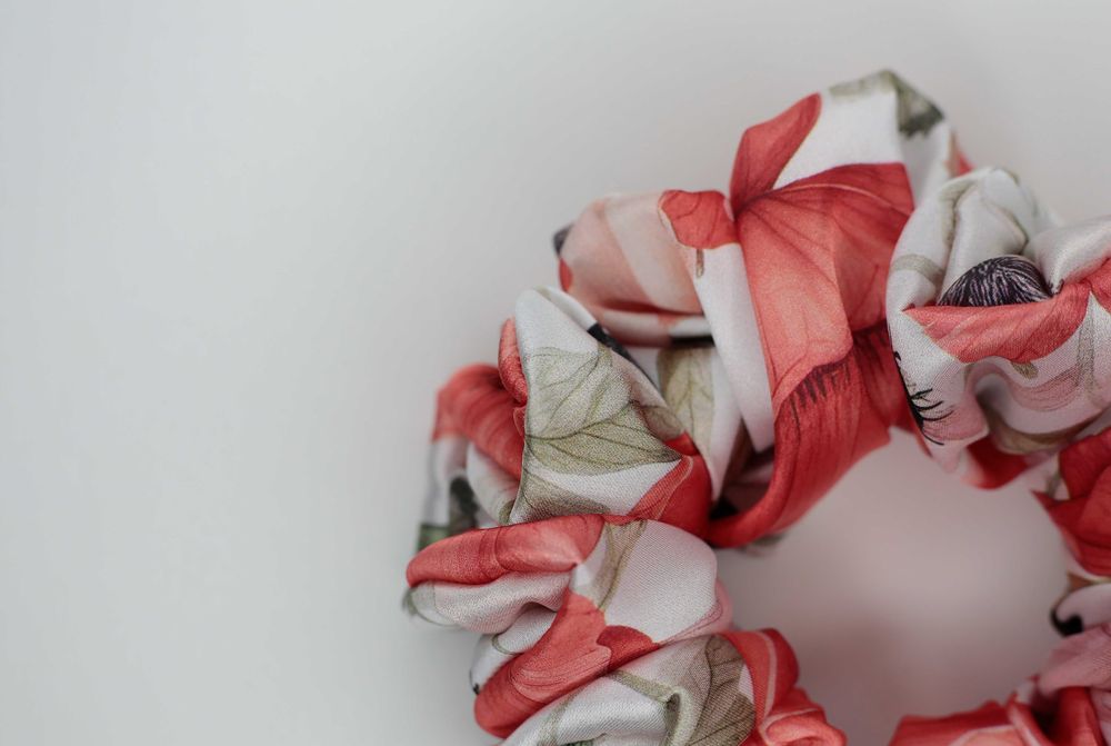 gumka do włosów scrunchie MIDI satynowa frotka