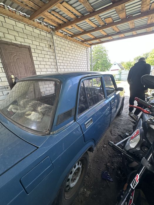 В продажі ваз 2107