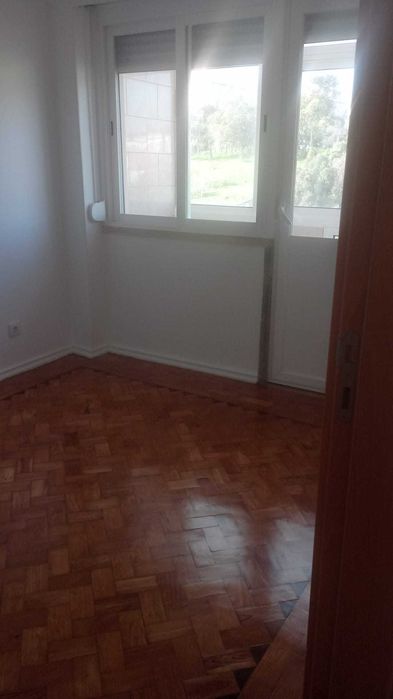 Arrenda-se Apartamento T2 na Ajuda com vista para o Tejo e Palácio!