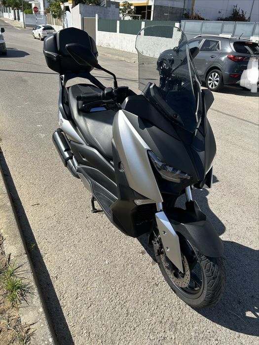 Yamaha X-max 300