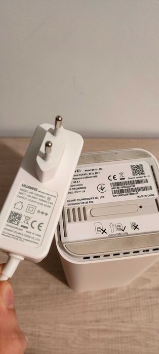 Router Huawei B818-263 z anteną LTE 4G MIMO