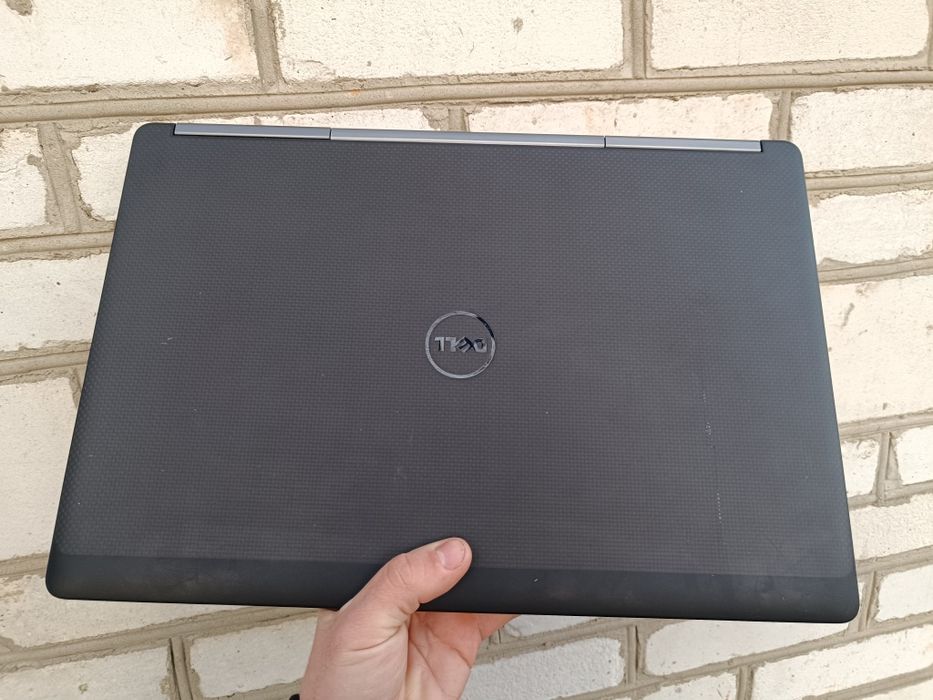 4К 17.3" Екран, Ігровий ноутбук DELL (i7 7700HQ/16/1000gb/P3000 6gb)