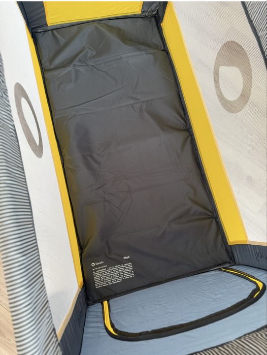 Łóżeczko turystyczne Lionelo + materac – komplet