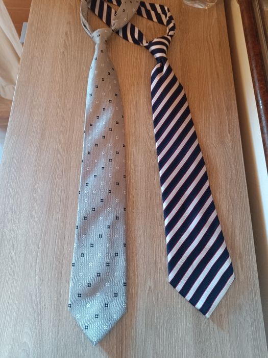 Par de gravatas impecáveis