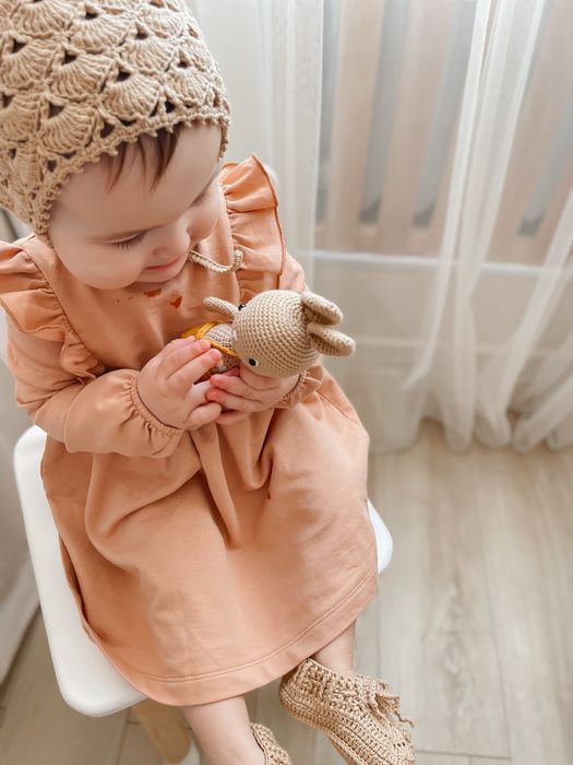 Набір , пінетки та чепчик