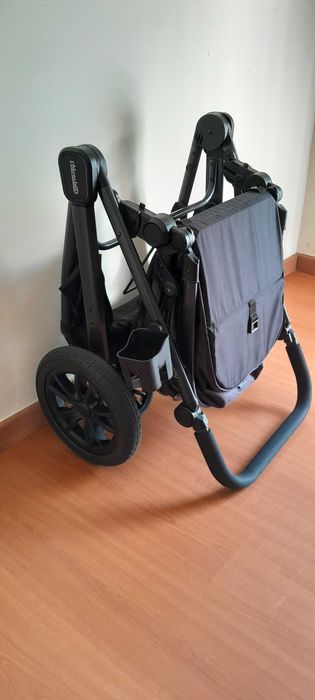 Carrinho de Bebê Completo (C/ Moisés e Bebê Conforto) - Ler Descrição