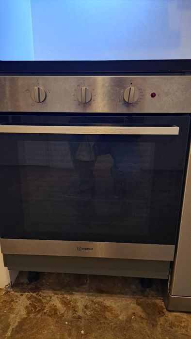 Vendo forno Indesit