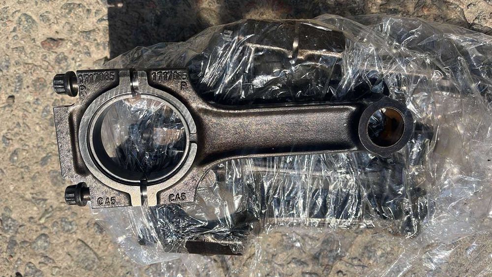 Поршень Hyundai 82.8 шатун BMW 79.6 M20B20 VW Skoda Seat деталі ГБЦ кл