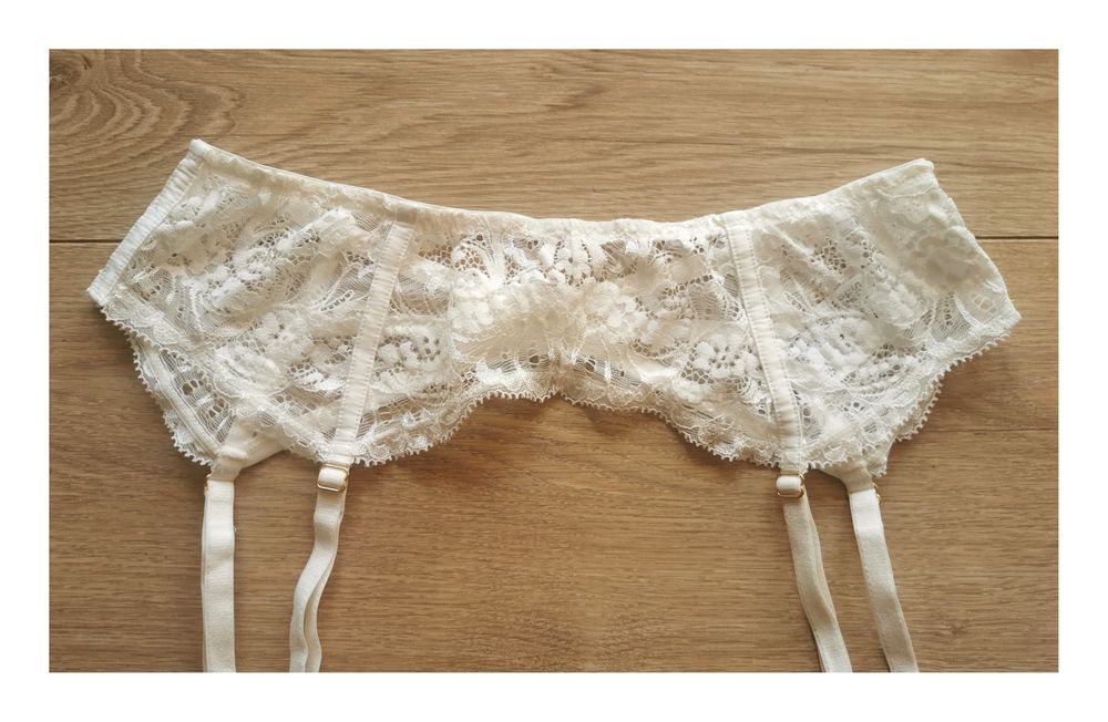 Koronkowy pas do pończoch Debenhams (L/40) #kobiecy #ecru #złoty