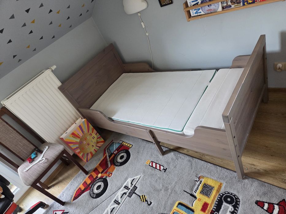Łóżko dziecięce z Ikea rozsuwane bdb