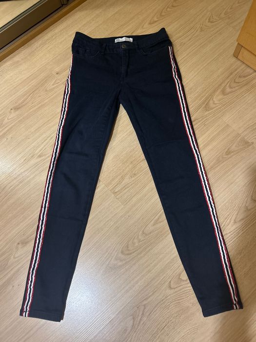 ZARA granatowe spodnie jeansy S 36 z lampasem