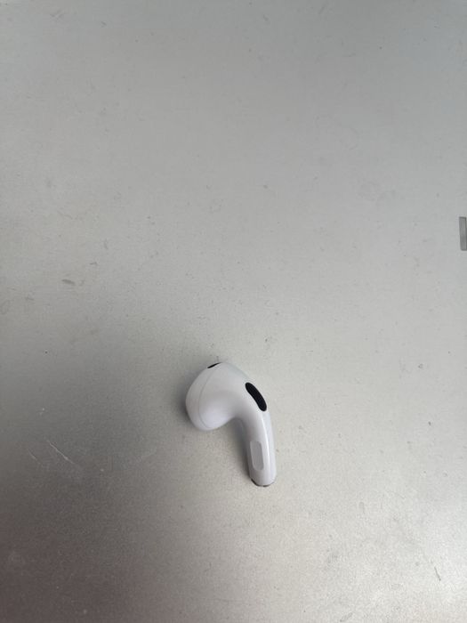 Левый наушник  Apple AirPods 3