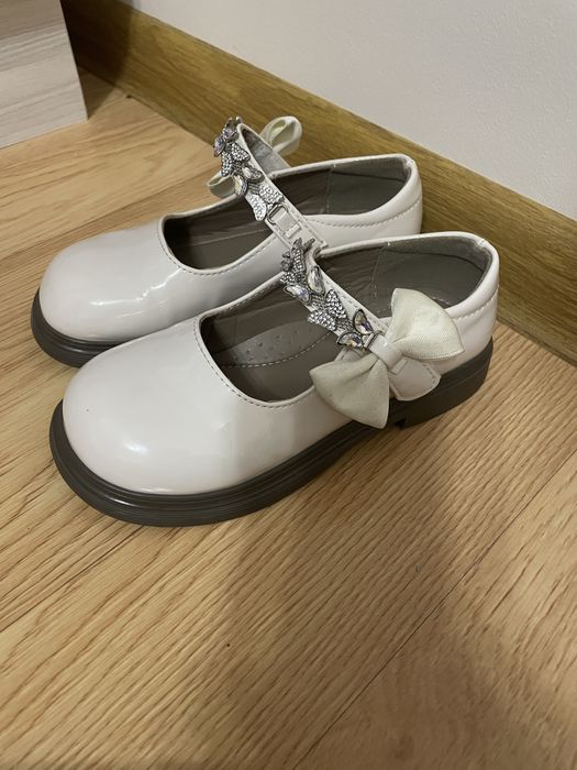 Туфлі для дівчинки 30 р