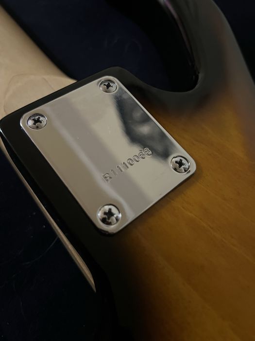 Бас гітара  Peavey Milestone V