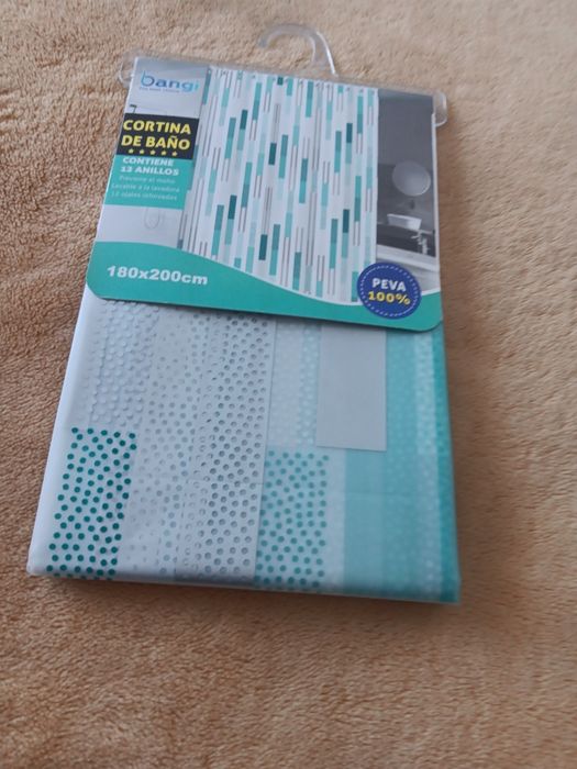 Cortina nova para banheira