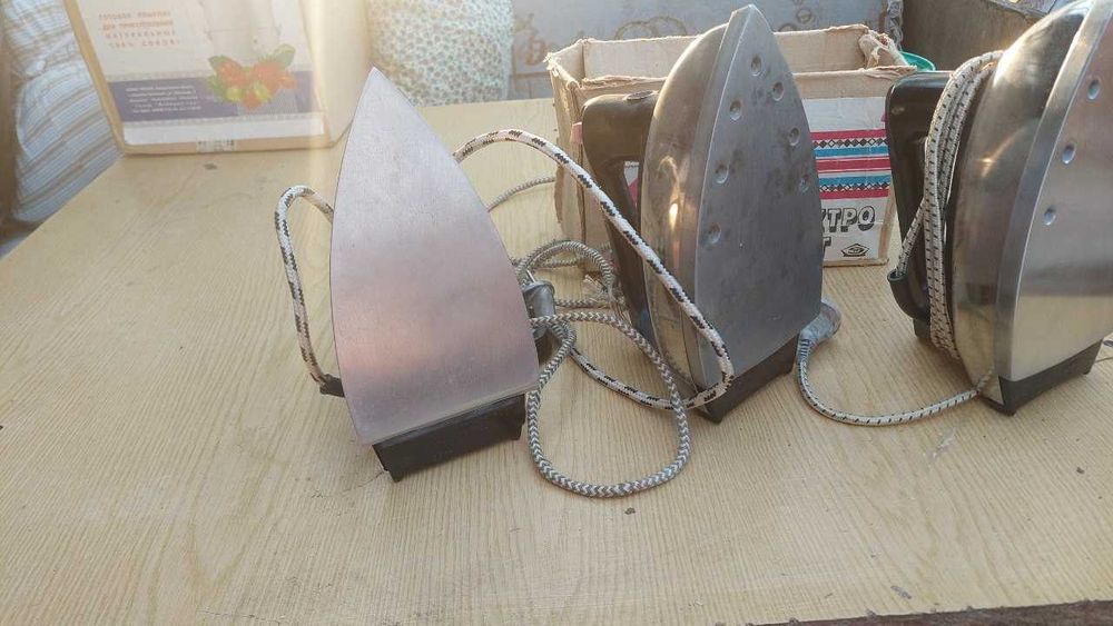 продам праски(утюги) колишні, радянської пори