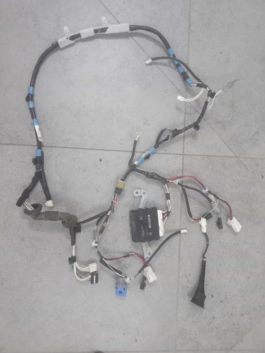 Електропроводка багажника РАВ 4