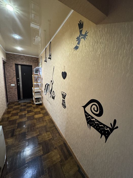 3х комнатная квартира 2/9 Таврический