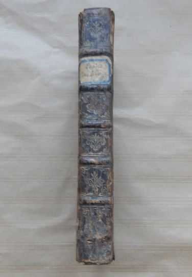 Curioso livro do Séc. XVII, 1.ª Edição, ano de 1687.