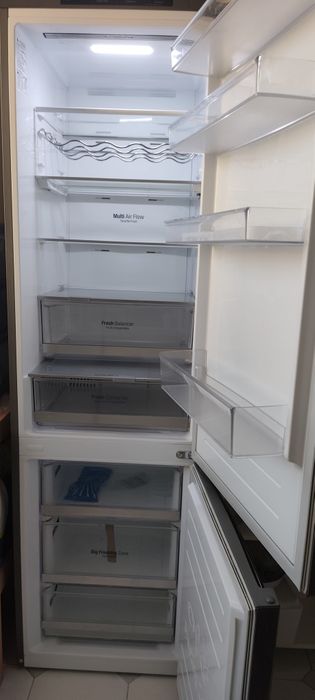 Frigorífico LG cinza