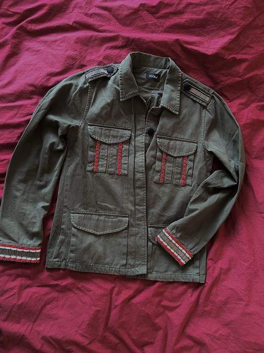 Жіноча куртка Хакі з вишивкою С/ ХС. Женская куртка хаки с вышивкой