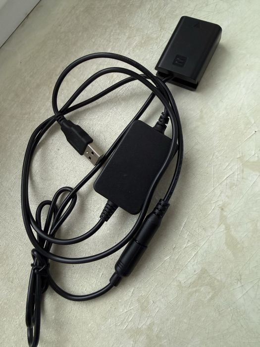 Sony ZV-E10, клетка SmallRig, dummy-battery, вентилятор