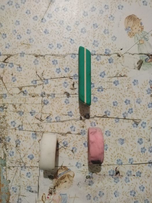 Vendo material escolar bom estado