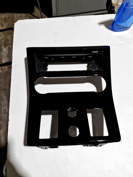 Panel środkowy RangeRover Sport czarny połysk N9X2-045A66-A