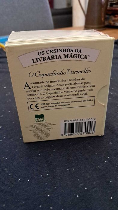 Livro + Usinho de Peluche "Capuchinho Vermelho"