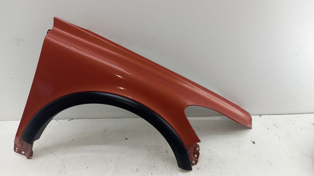 Крыло правое Volvo C30 2009-2012 31276300