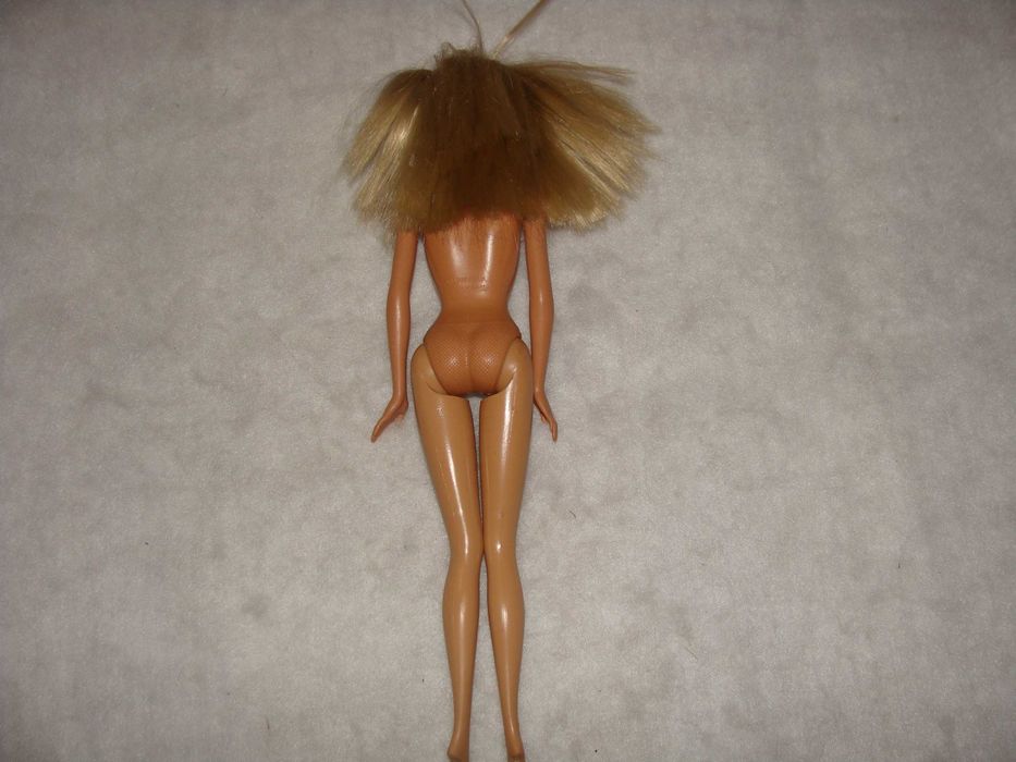 Boneca Barbie não Identificada
