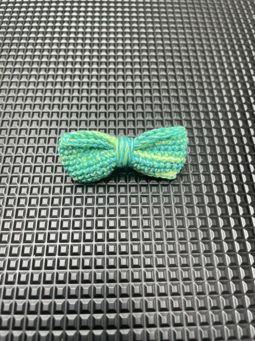 Laços em crochet para pelo de cão