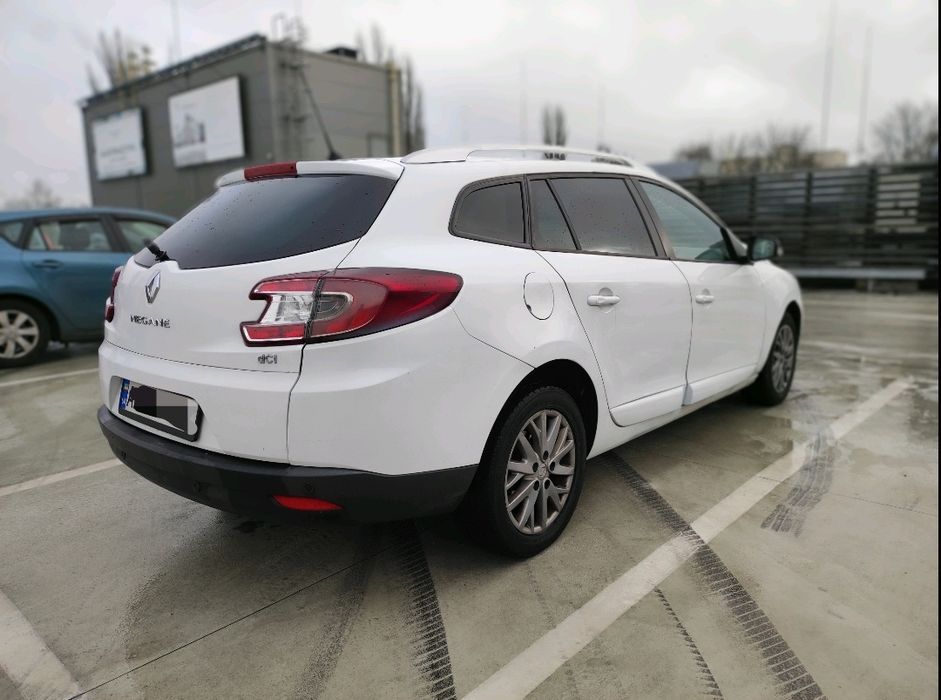Сдаю  в долгосрочную аренду Renault Megane (2016 г.)