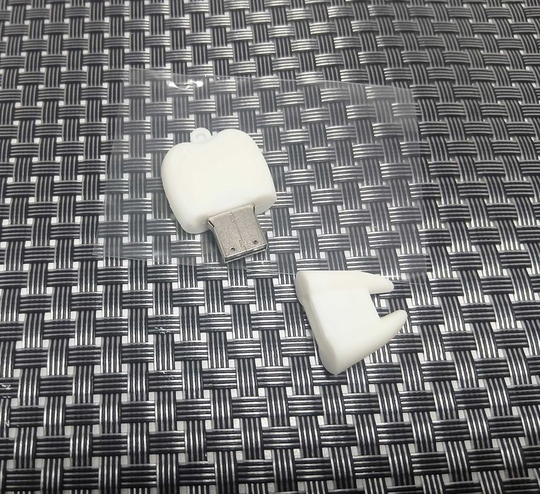 32GB Tooth Model USB Flash Drive Storage Device